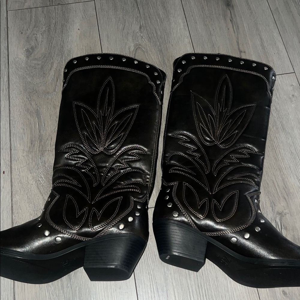 Cowboy boots - Picture 7 of 11